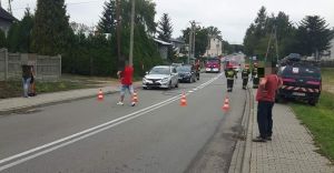 Przewody spady na samochd. Przez kilka godzin nie byo prdu