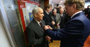 Erwin Woniak odznaczony Zot Odznak "Za opiek nad zabytkami"