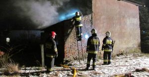 [ZDJCIA] Poar pustostaniu przy ulicy Cienistej