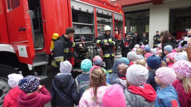Przedszkolaki w strażnicy OSP Czechowice - 16.05.2016