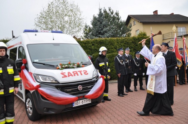 Jubileusz 105-lecia OSP Bestwinka i poświęcenie nowego samochodu - 2.05.2017